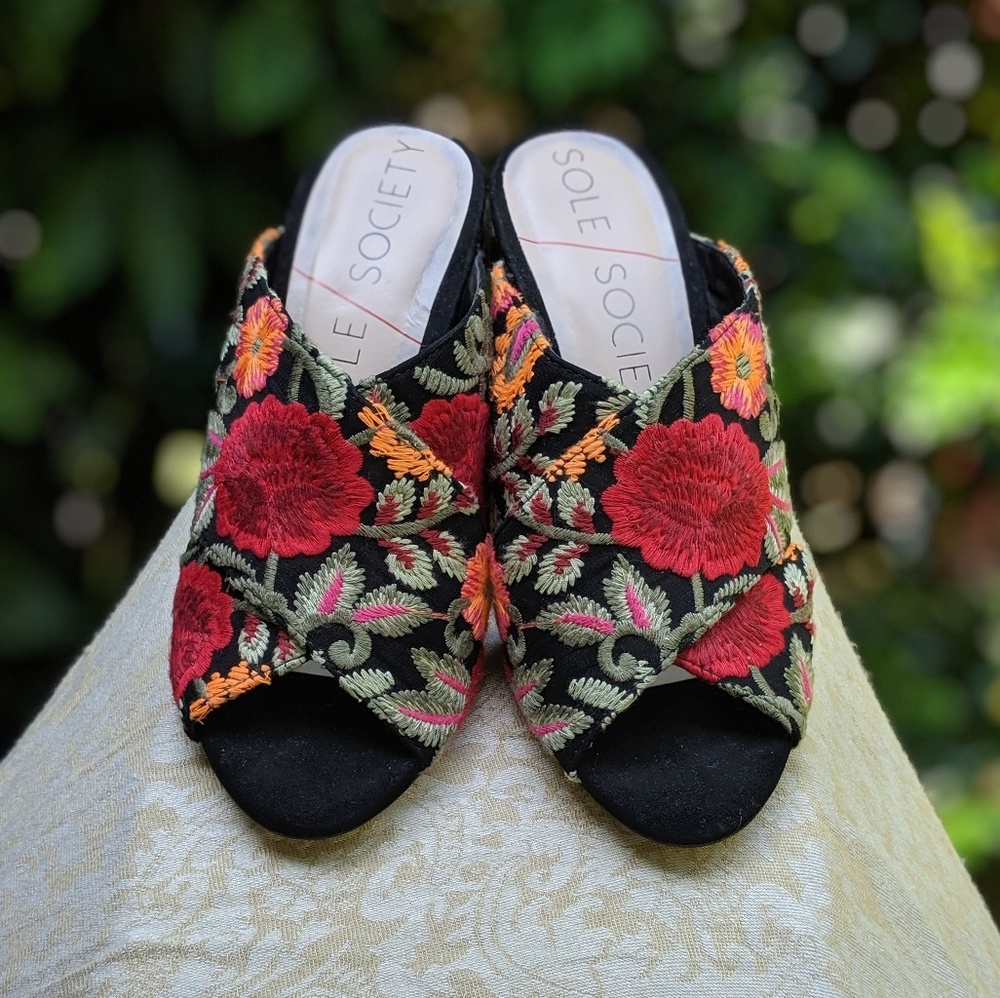 SOLE SOCIETY Embroidered Floral Mule Sandals 6.5